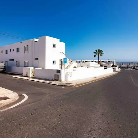 Panelo * بويرتو ذيل كارمين