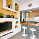 Apartment Panelo